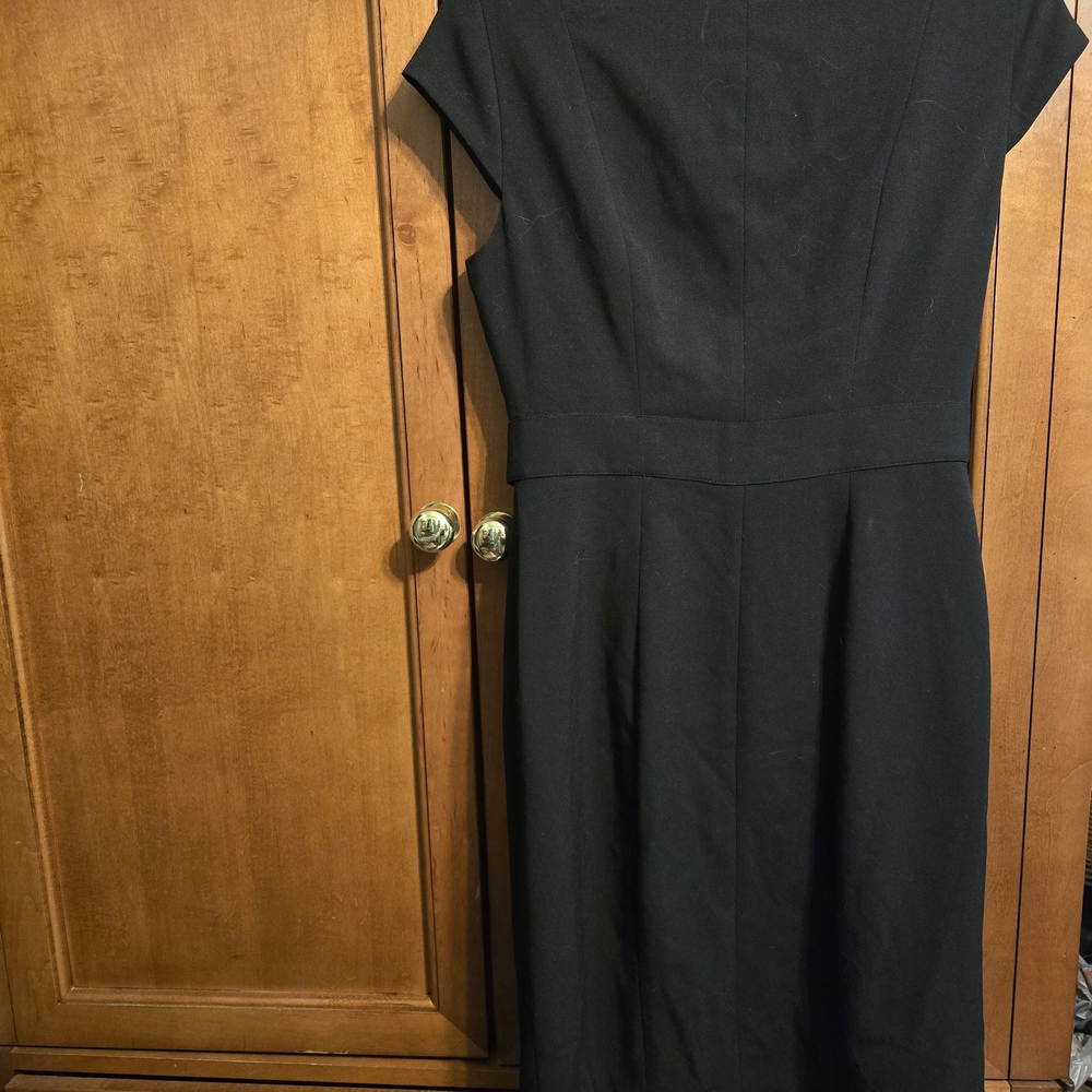 Elegant High Collar Calvin Klein Black Button-Down Dress - Picture 6 of 7